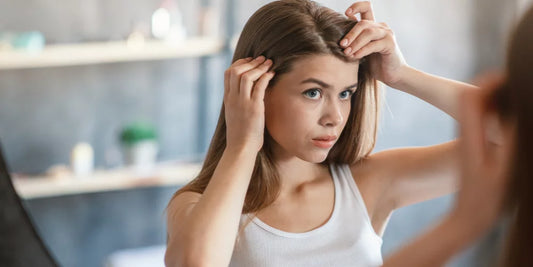 Cuir chevelu avec pellicules – soins antipelliculaires disponibles sur laparadulac.com