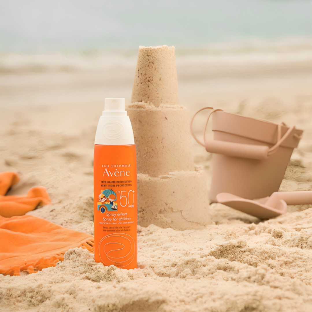 “Spray SPF 50+ Enfant 200 ml Avène – protection solaire fluide, antioxydant, eau thermale, parapharmacie Tunisie – sur laparadulac.com”