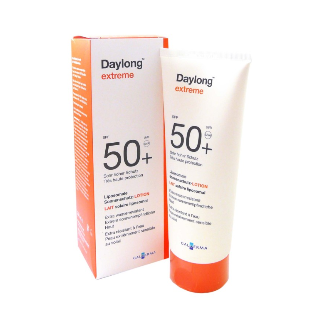 Lait solaire liposomal DAYLONG Extreme SPF50+ 200ml vendu sur laparadulac.com, parapharmacie Tunisie, haute protection UV pour peaux sensibles.