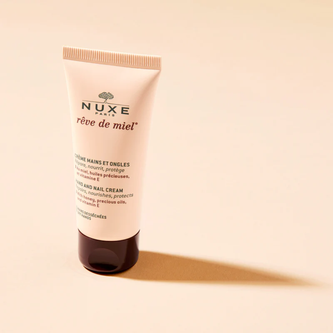 Crème mains et ongles NUXE au miel disponible sur laparadulac.com – soin hydratant parapharmacie Tunisie pour peau sèche et abîmée