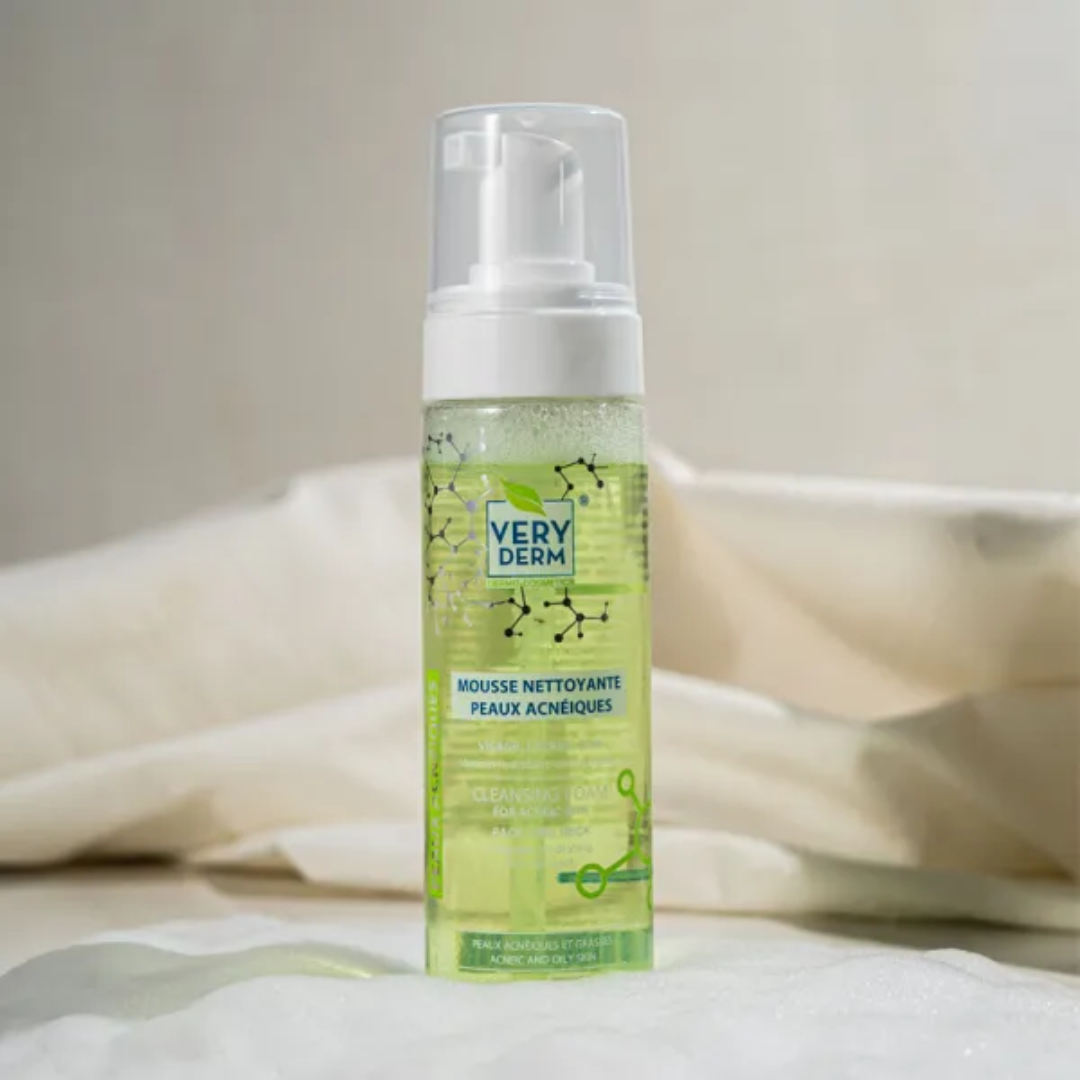 Very Derm Mousse Anti‑Acné (clou de girofle & géranium) 200 ml – nettoyer & purifie les peaux acnéiques, disponible sur laparadulac.com, parapharmacie Tunisie.