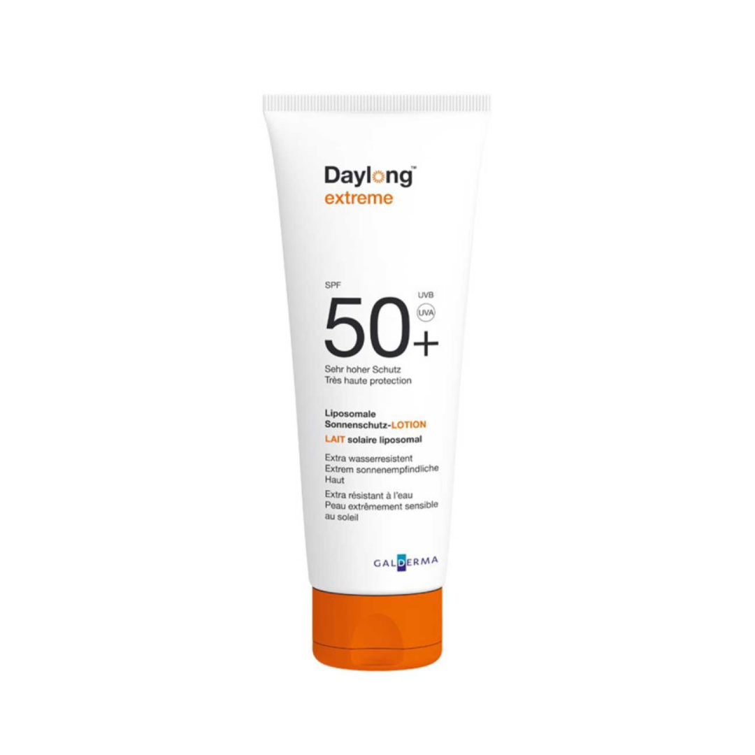 Lait solaire liposomal DAYLONG Extreme SPF50+ 200ml vendu sur laparadulac.com, parapharmacie Tunisie, haute protection UV pour peaux sensibles.