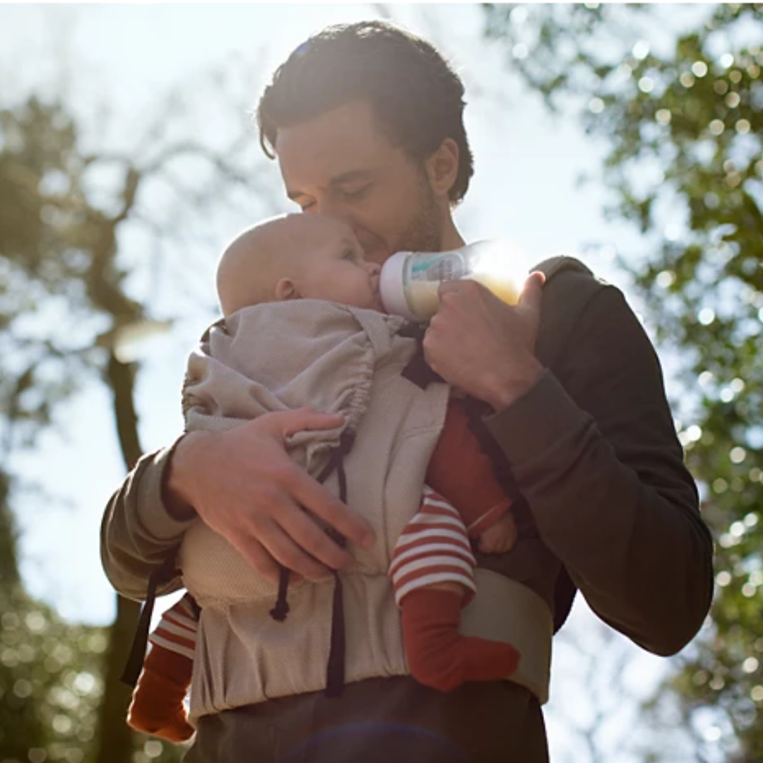 Biberon Natural Philips Avent Réponse Naturelle 260ml avec valve AirFree, disponible sur laparadulac.com, parapharmacie Tunisie.