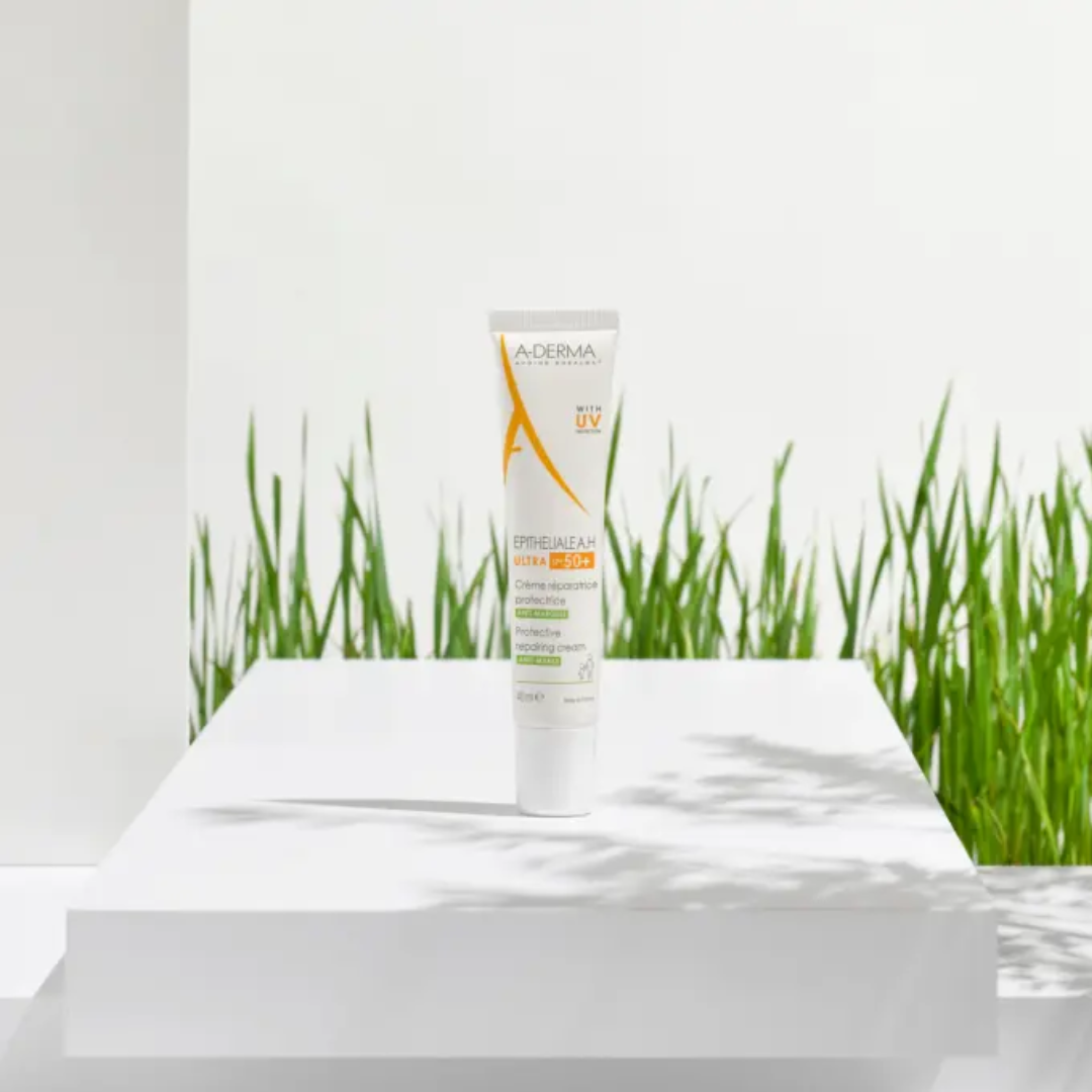 Crème réparatrice visage et corps A-DERMA Epitheliale AH Ultra SPF50+ disponible sur laparadulac.com, parapharmacie Tunisie.
