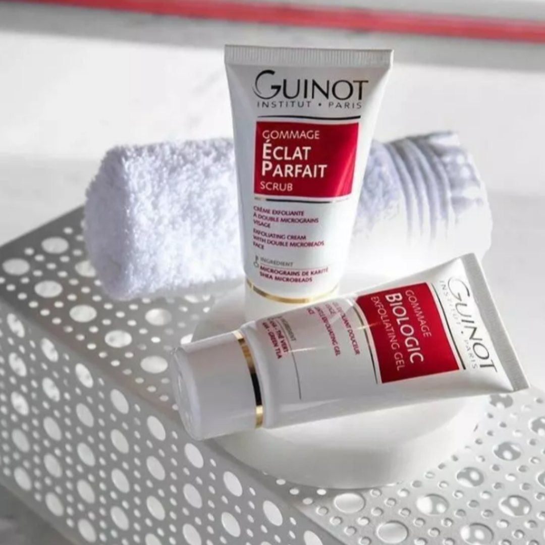 GUINOT Gommage visage éclat 50ml sur laparadulac.com, parapharmacie Tunisie. Exfolie en douceur, révèle une peau éclatante et lisse.
