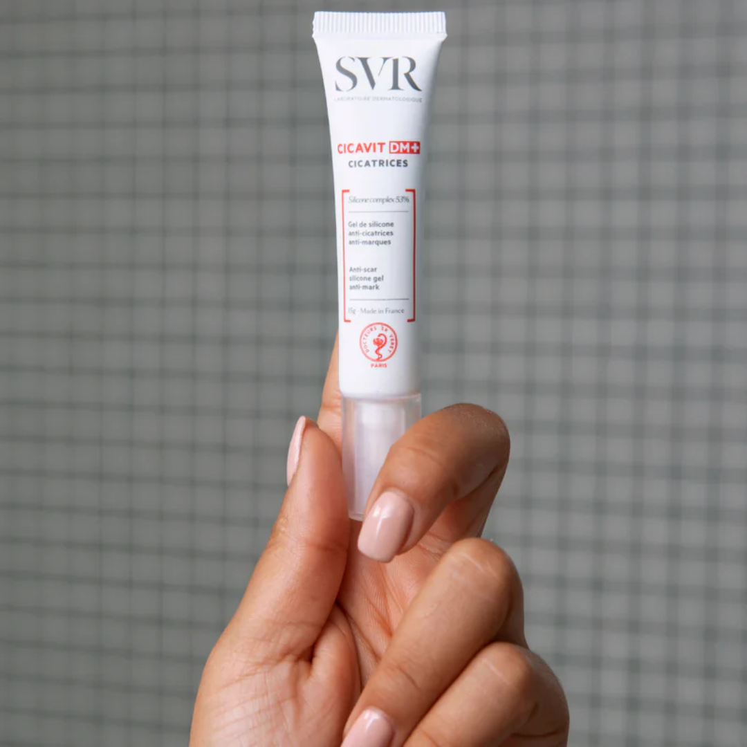 "SVR CICAVIT DM+ Gel de Silicone – Réduit les cicatrices et marques, favorise une réparation rapide et efficace. Idéal pour tous types de peaux. Disponible sur laparadulac.com, la meilleure parapharmacie en Tunisie. ✨ #AntiCicatrices #SVR #SoinPeau #MeilleureParaTunisie"