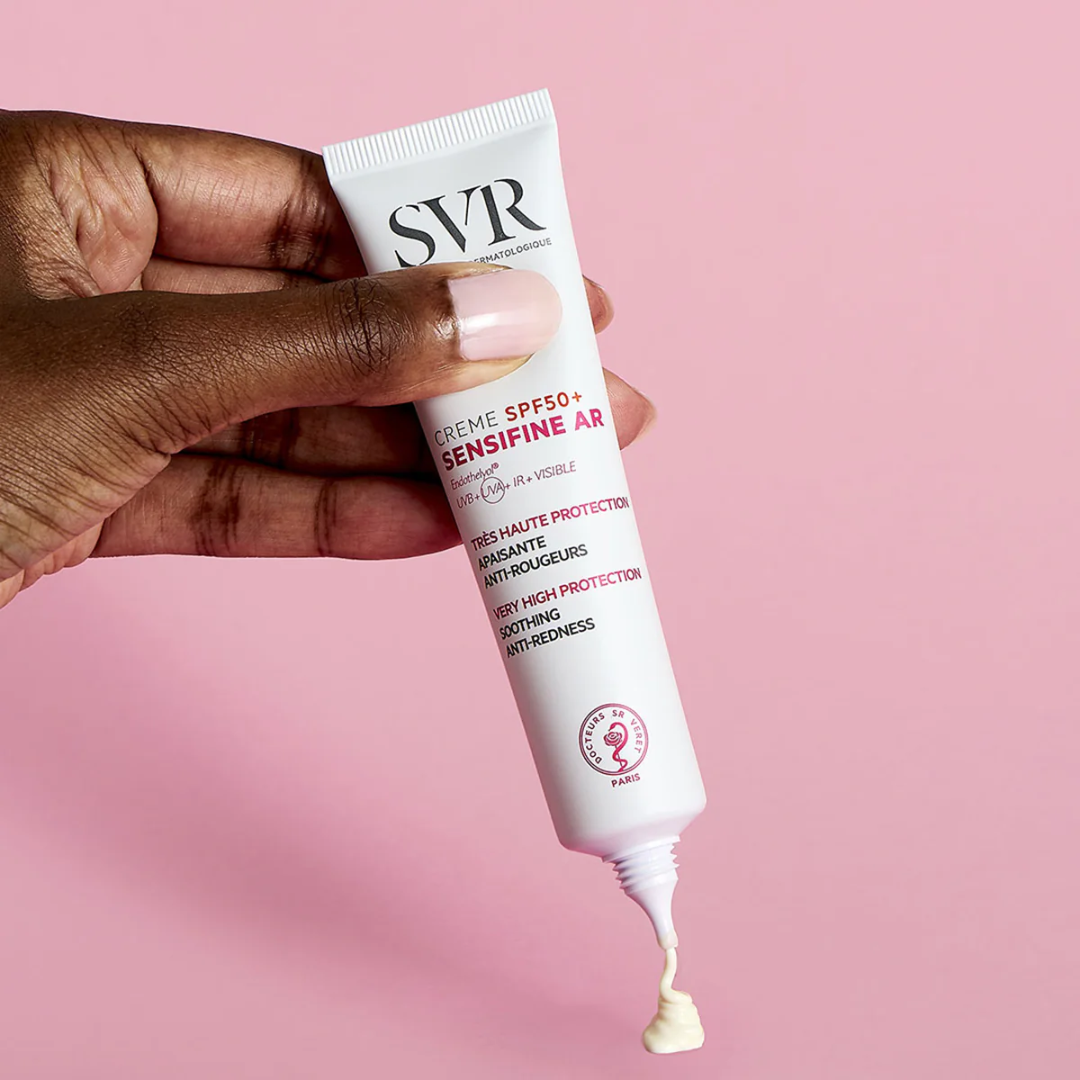 SVR Sensifine AR Crème SPF50+ 40ml – Soin solaire anti-rougeurs pour peaux sensibles – Disponible sur La Para du Lac, meilleure parapharmacie en ligne en Tunisie.