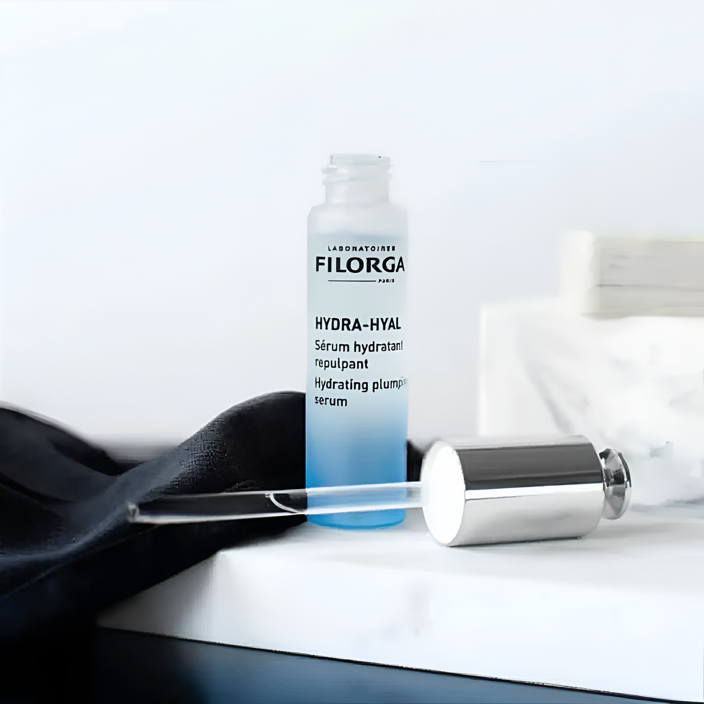 FILORGA Hydra-Hyal Sérum Hydratant Repulpant Tunisie – sérum visage à l’acide hyaluronique, soin hydratant intensif et repulpant anti-rides, cosmétique française haut de gamme FILORGA, parapharmacie en ligne Tunisie Lac 2, produits FILORGA originaux pas cher Tunisie, acheter Hydra-Hyal Sérum FILORGA en Tunisie sur laparadulac.com