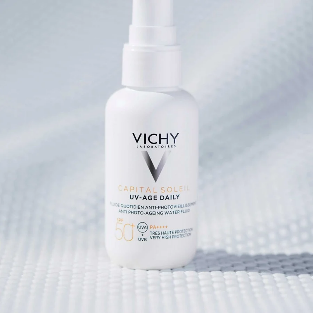 Fluide anti-âge UV-Age Daily Vichy SPF 50+ sur laparadulac.com, parapharmacie Tunisie pour photoprotection visage à Tunis.