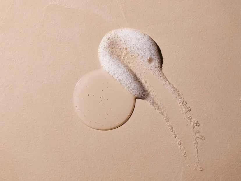 Crème hydratante Avène pour peau sensible, texture onctueuse et mousse légère | La Para Du Lac