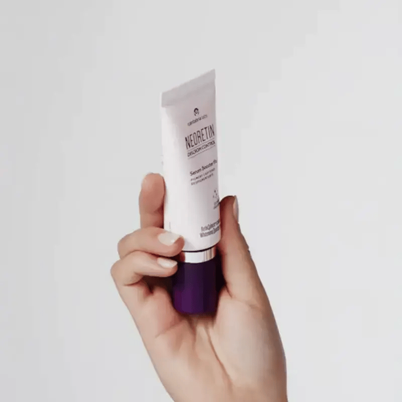 NEORETIN DISCROM Control Serum Booster Fluid – sérum anti-taches pigmentaires – disponible sur laparadulac.com, parapharmacie en Tunisie