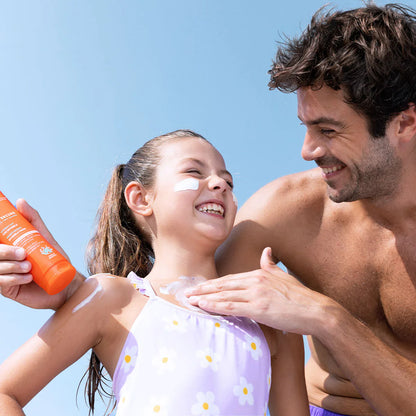 SVR Sun Secure Lait SPF50+ – Lait solaire hydratant haute protection pour peaux sensibles – Disponible sur La Para du Lac, parapharmacie en ligne N°1 en Tunisie.
