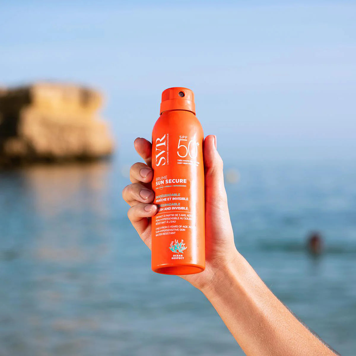 SVR Sun Secure Brume SPF50+ – Brume solaire invisible haute protection – Disponible sur La Para du Lac, meilleure parapharmacie en ligne en Tunisie.