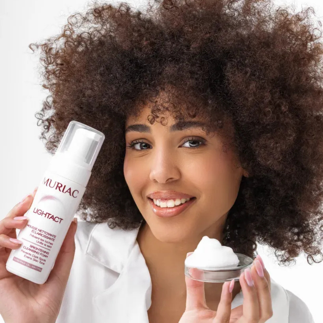 Mousse nettoyante éclaircissante Muriac Lightact 150 ml – unifie, purifie, prévient taches – laparadulac.com – parapharmacie Tunisie


