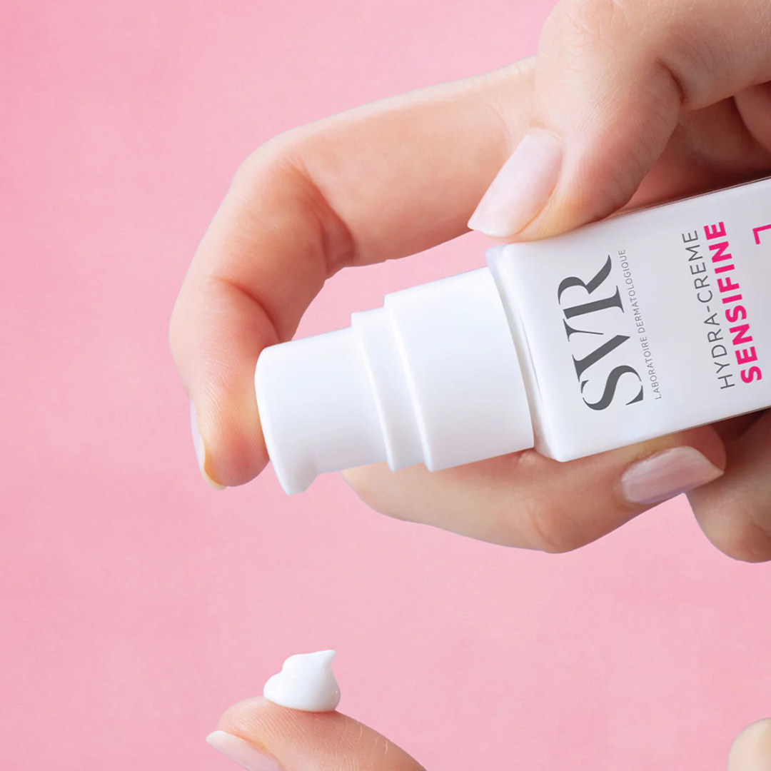SVR Sensifine Hydra Crème Tunisie – crème hydratante apaisante visage, soin peau sensible et réactive, crème SVR hydratation intense, dermatologie française, parapharmacie en ligne Tunisie Lac 2, produits SVR pas cher Tunisie, acheter SVR Sensifine Hydra sur laparadulac.com