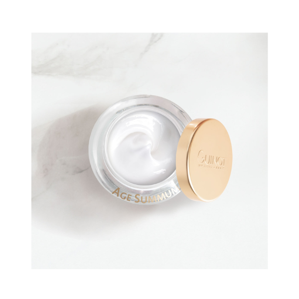 "GUINOT Crème Age Summum 50ml - Soin anti-âge premium pour réduire les rides, raffermir la peau et illuminer le teint. Disponible sur LaParaDuLac.com, votre parapharmacie en ligne en Tunisie et à Tunis. Découvrez nos prix compétitifs et profitez d'une livraison rapide.