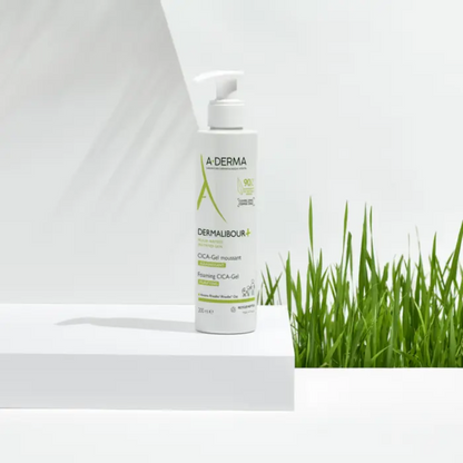 Gel moussant Dermalibour+ A-DERMA 200ml, nettoyant ultra-doux pour peaux irritées sur laparadulac.com, parapharmacie Tunisie.