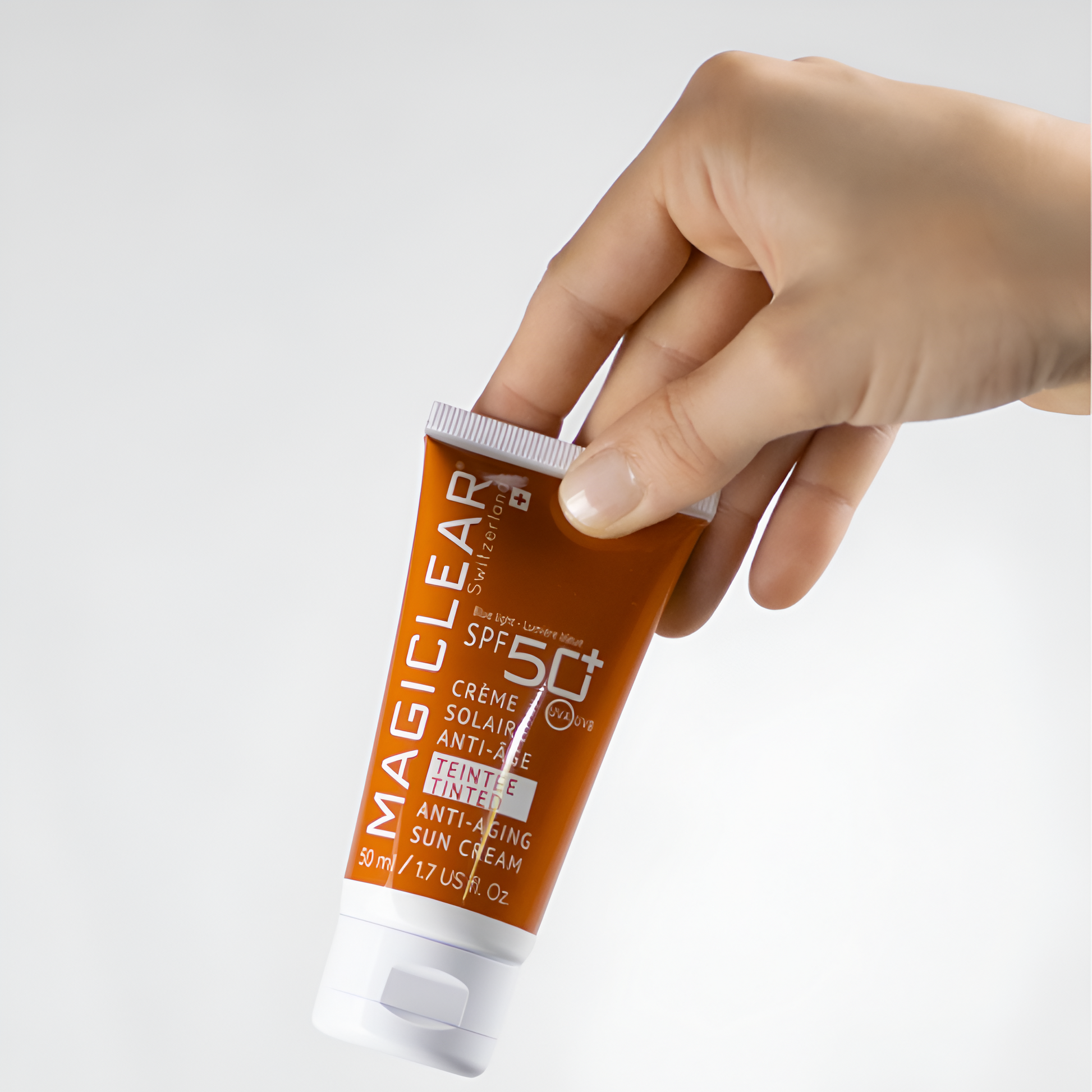 Offre spéciale duo anti-âge et crème solaire teintée SPF50+ gratuite – disponible sur laparadulac.com, Laparadulac Parapharmacie Tunisie.