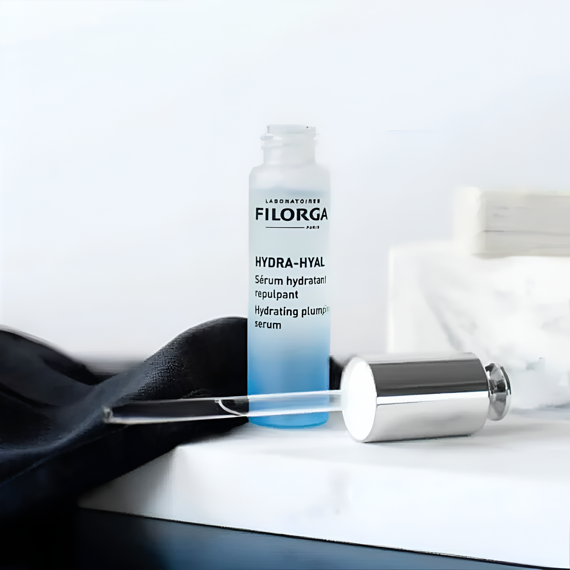 FILORGA Hydra-Hyal Sérum Hydratant Repulpant Tunisie – sérum visage à l’acide hyaluronique, soin hydratant intensif et repulpant anti-rides, cosmétique française haut de gamme FILORGA, parapharmacie en ligne Tunisie Lac 2, produits FILORGA originaux pas cher Tunisie, acheter Hydra-Hyal Sérum FILORGA en Tunisie sur laparadulac.com