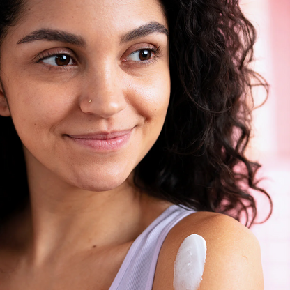 Crème nourrissante SVR Topialyse 400ml visage et corps sur laparadulac.com – parapharmacie Tunisie pour peaux sèches de toute la famille. SVR Tunisie.

