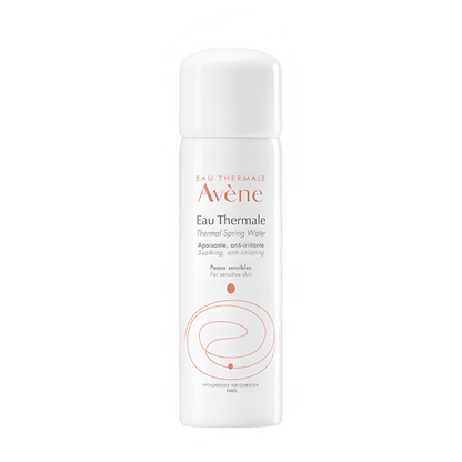 Spray Eau Thermale Avène, apaisant et anti-irritant pour peaux sensibles, 150ml ou 300ml. Pureté garantie. Disponible sur laparadulac.com.

