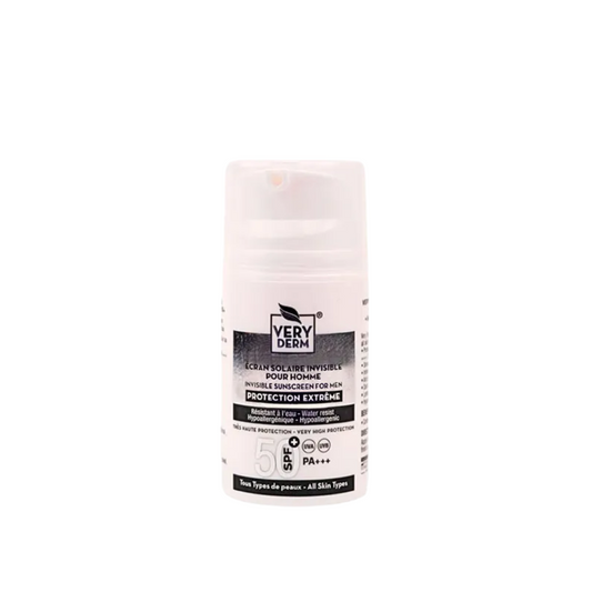 Crème solaire homme Very Derm SPF 50 50 ml, fini sec non gras pour peau masculine. Enrichie en niacinamide, vitamine E, aloe vera et D‑panthénol pour protéger, unifier et apaiser. Disponible sur laparadulac.com, parapharmacie Tunisie.


