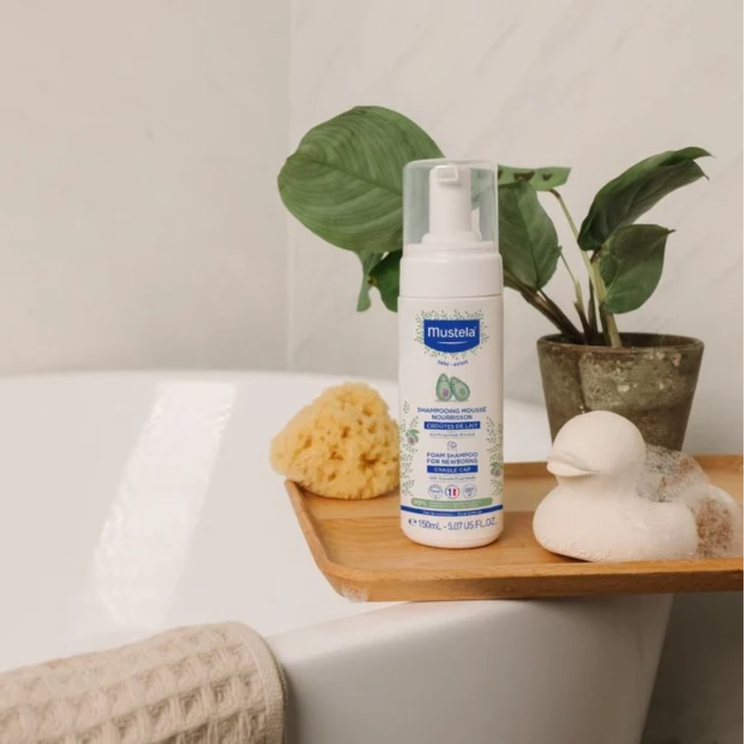 Shampoing mousse croûtes de lait Mustela bébé 150ml, en vente sur laparadulac.com, parapharmacie Tunisie.