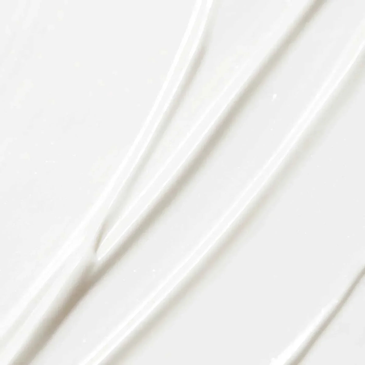 Crème hydratante légère pour peau sensible, texture fluide et non grasse | La Para Du Lac