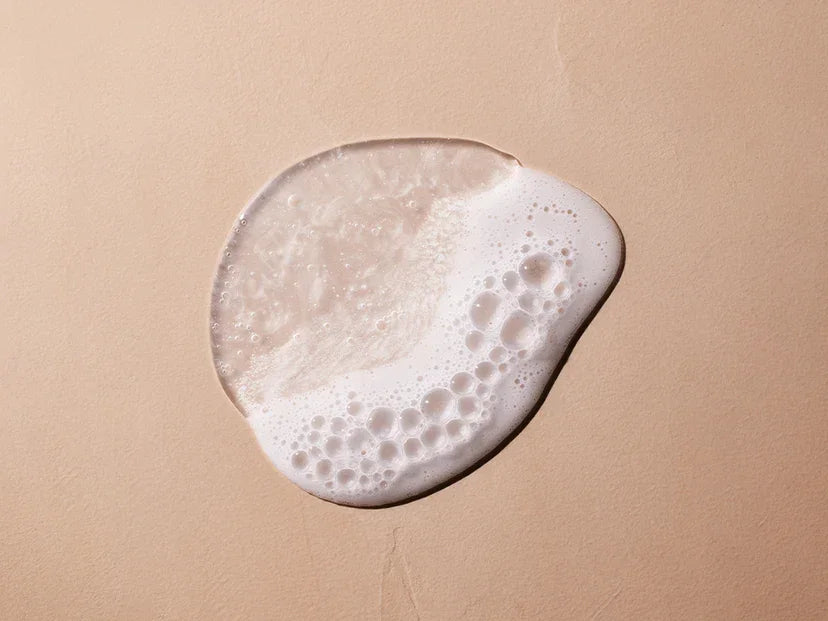 Crème hydratante Avène pour peau sensible, texture onctueuse et mousseuse | La Para Du Lac